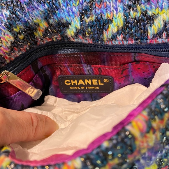‼️SOLD‼️CHANEL 2 Classic Multicolor Tweed Crossbod - Picture 4 of 7
